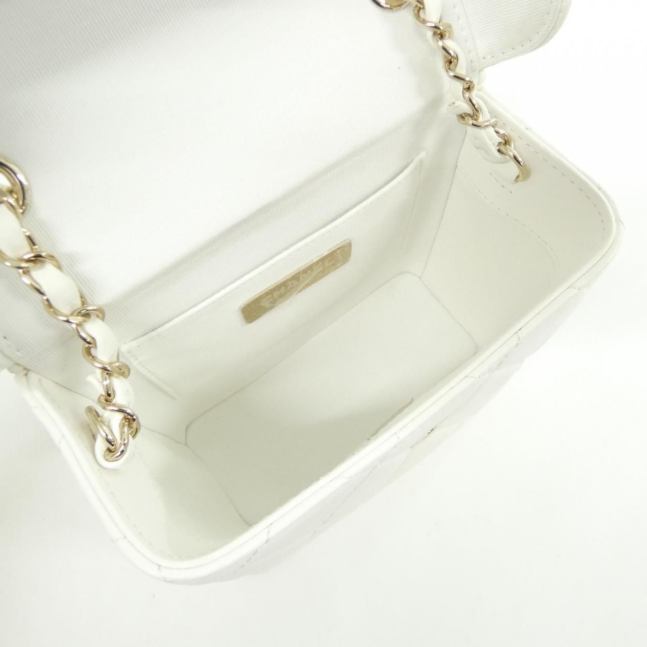 Chanel Shoulder Bag White — view 9