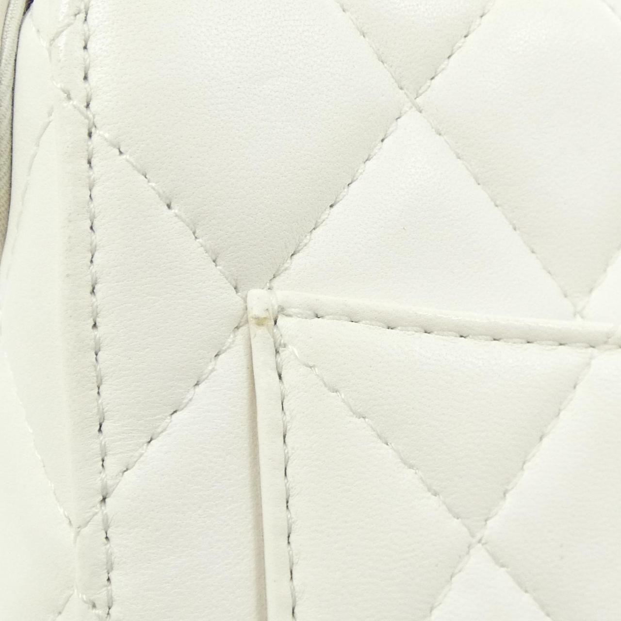 Chanel Shoulder Bag White — view 6