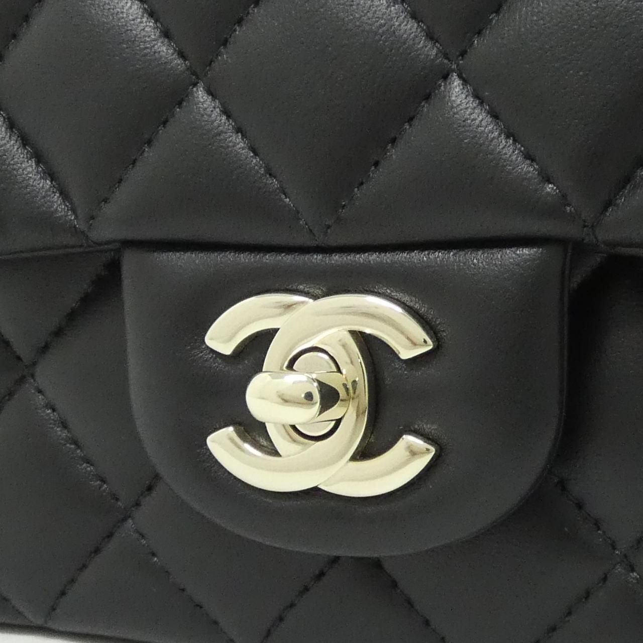Chanel Bag Handbag Black — view 3