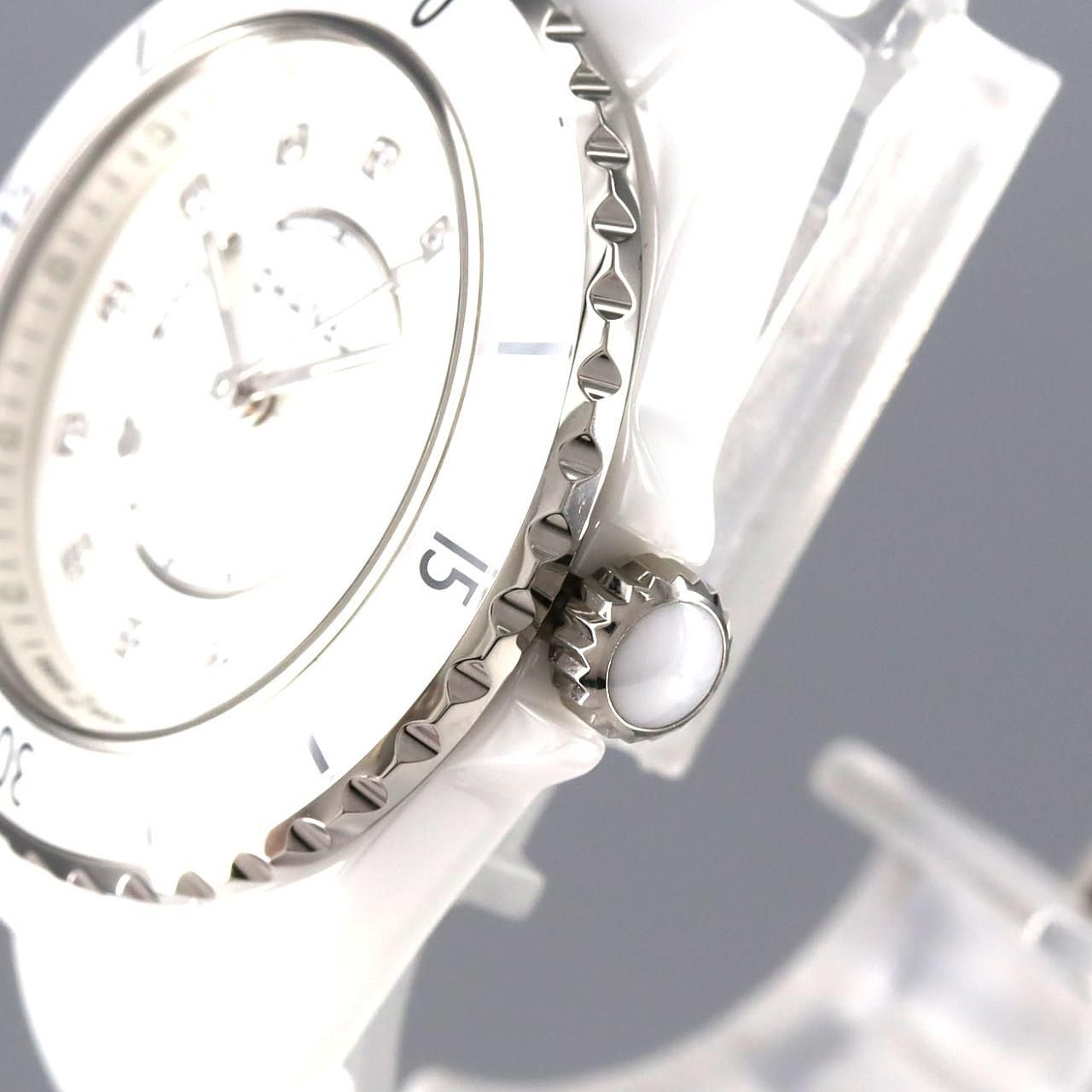 Chanel 33 mm Ceramic Automatic Winding Watch — view 4
