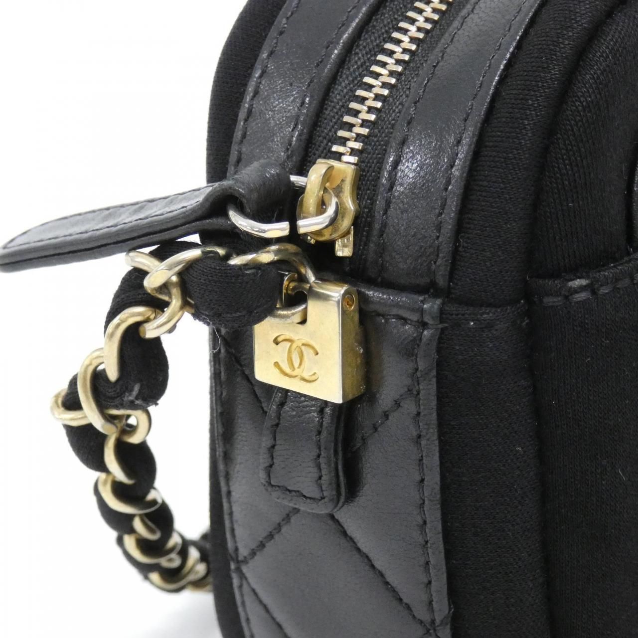 Chanel Shoulder Bag Black — view 4