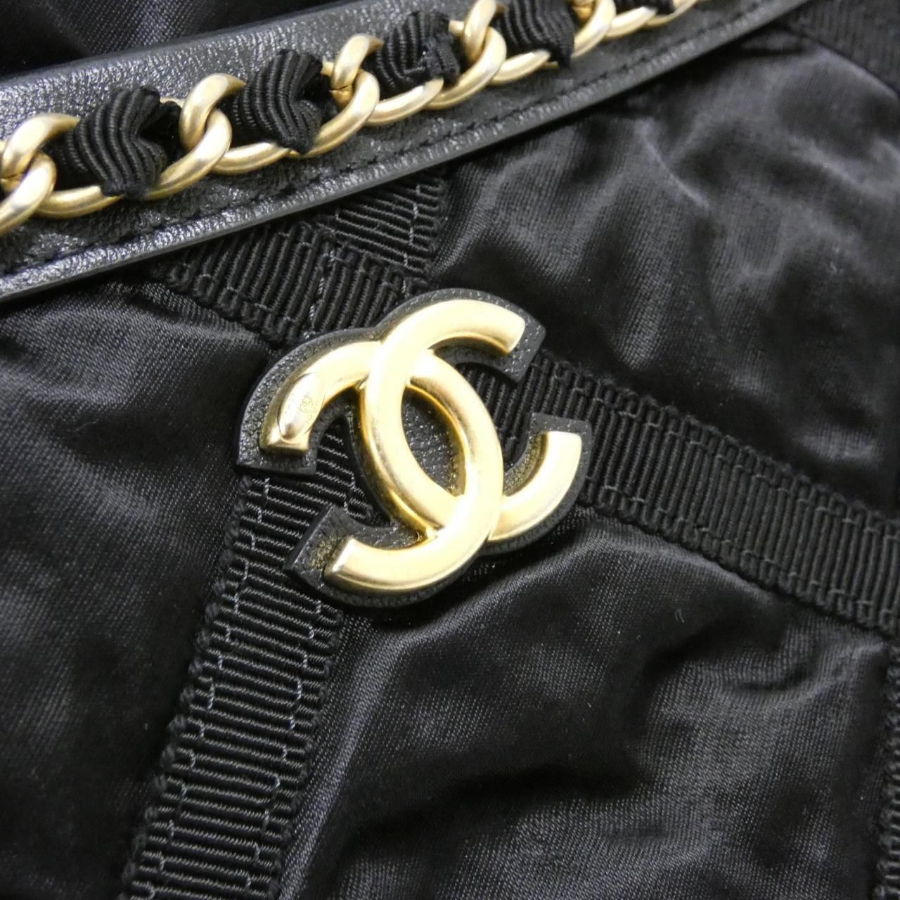 Chanel Bag Handbag Black — view 4