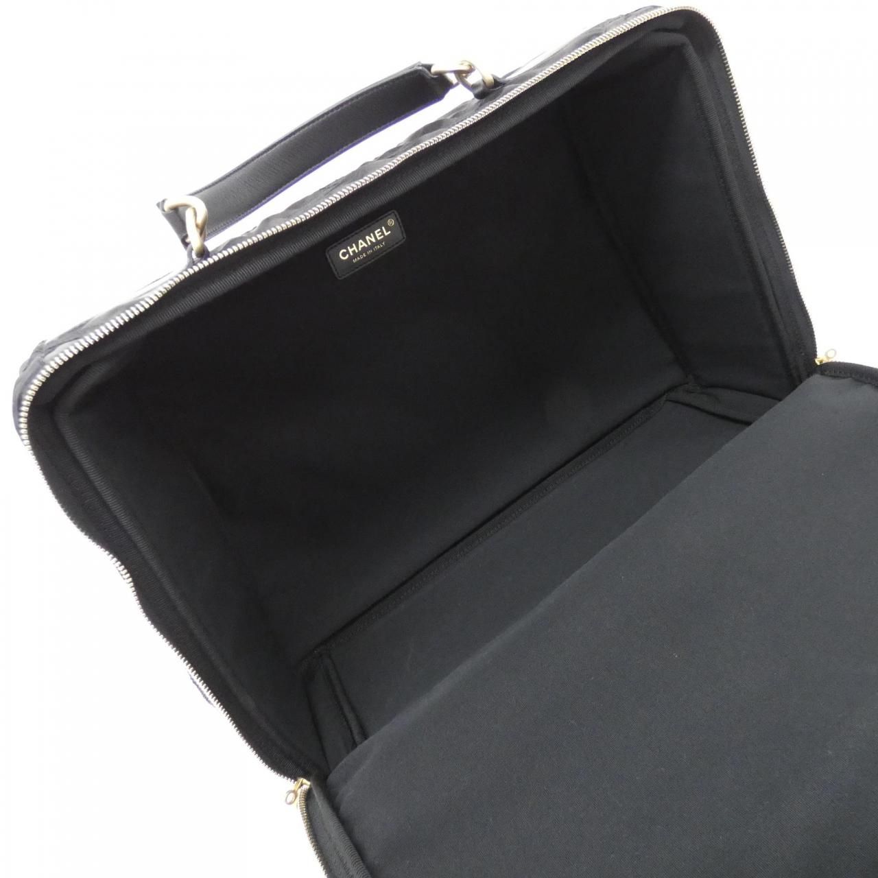 Chanel Boston Bag Travel Bags Black — view 8