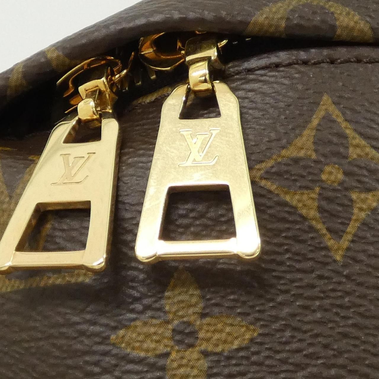 Louis Vuitton Monogram Bum — view 5