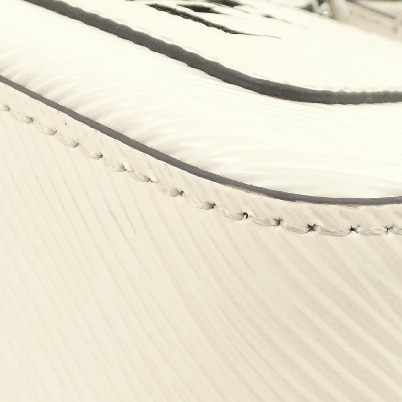 Louis Vuitton Epi Marais Rini Shoulder — view 3