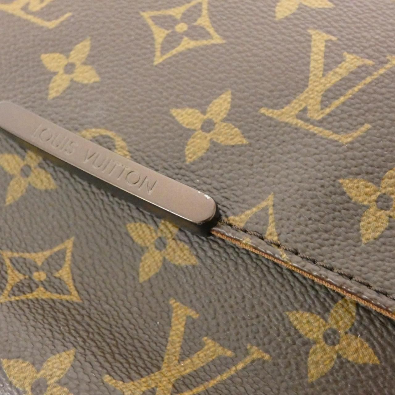 Louis Vuitton Monogram Messenger Boble MM Shoulder — view 4