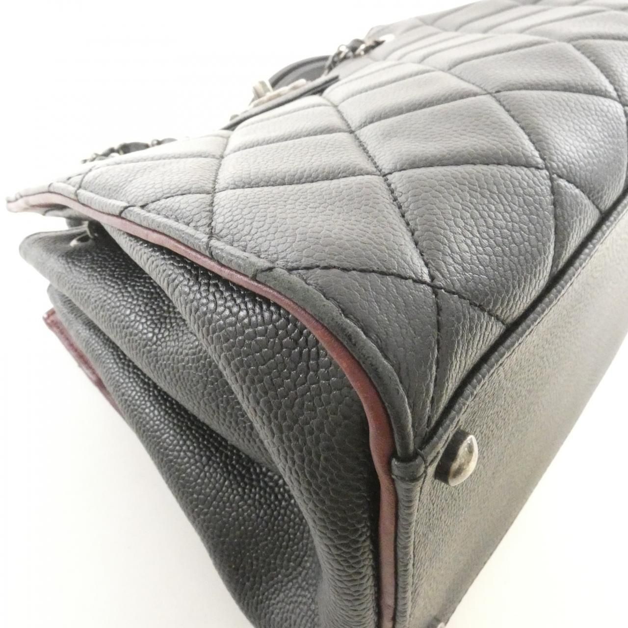 Chanel Shoulder Bag Black — view 3
