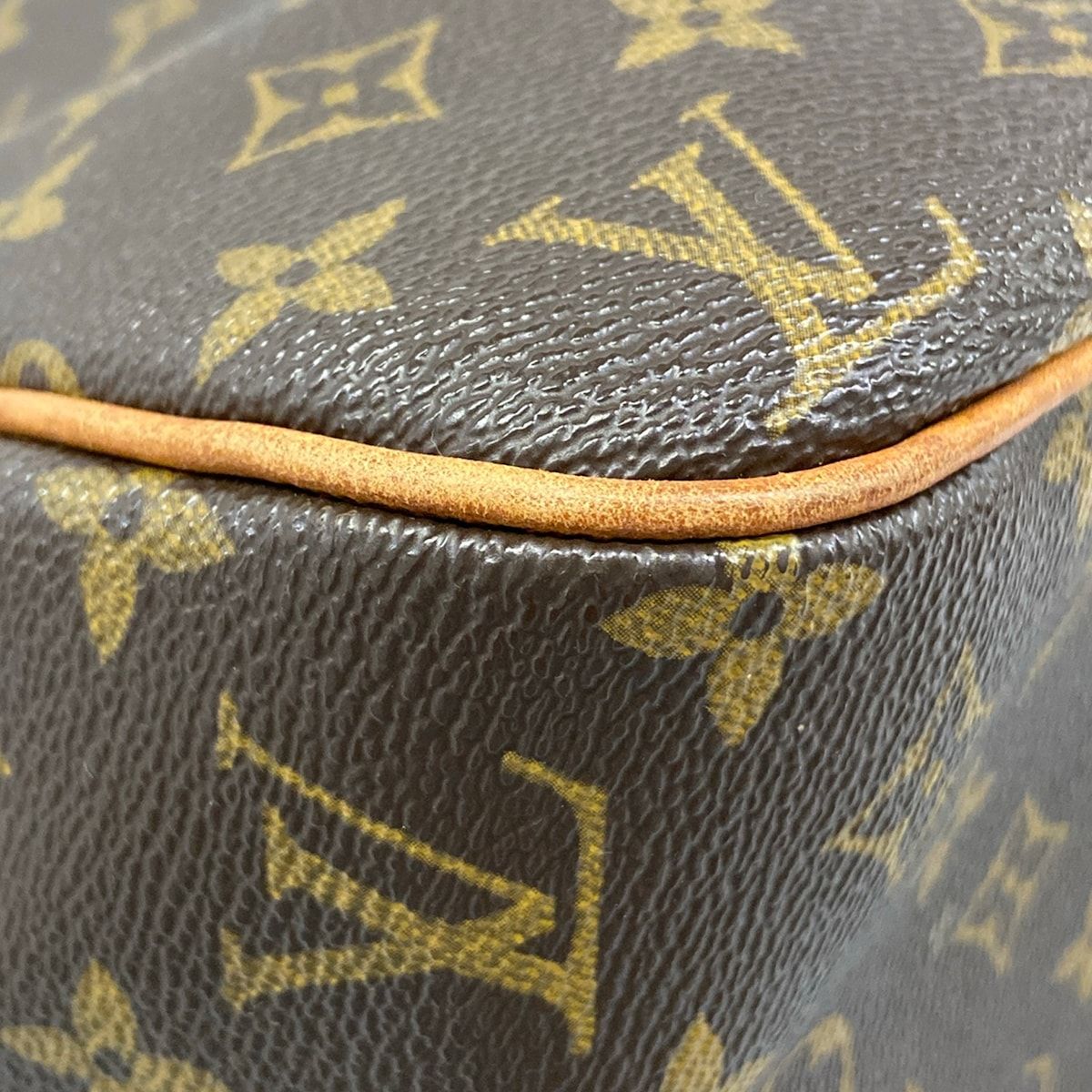 Louis Vuitton Shoulder Bag Monogram Batignolles Oriental — view 6