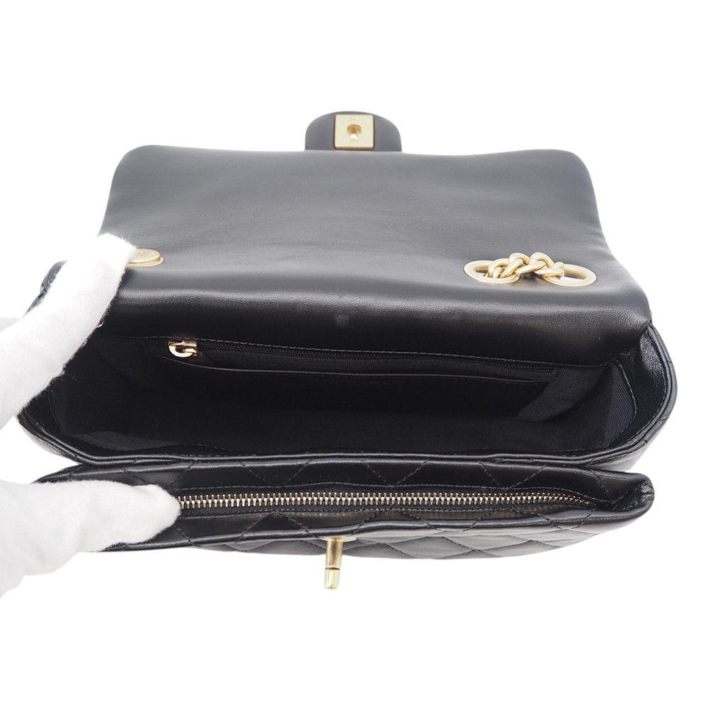 Chanel Chain Shoulder Bag Quilted CC Logo Leather Black — view 6