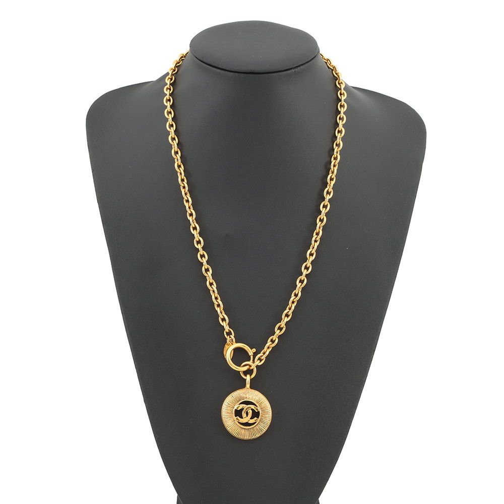 Chanel Necklace CC Logo Metal Vintage — view 4