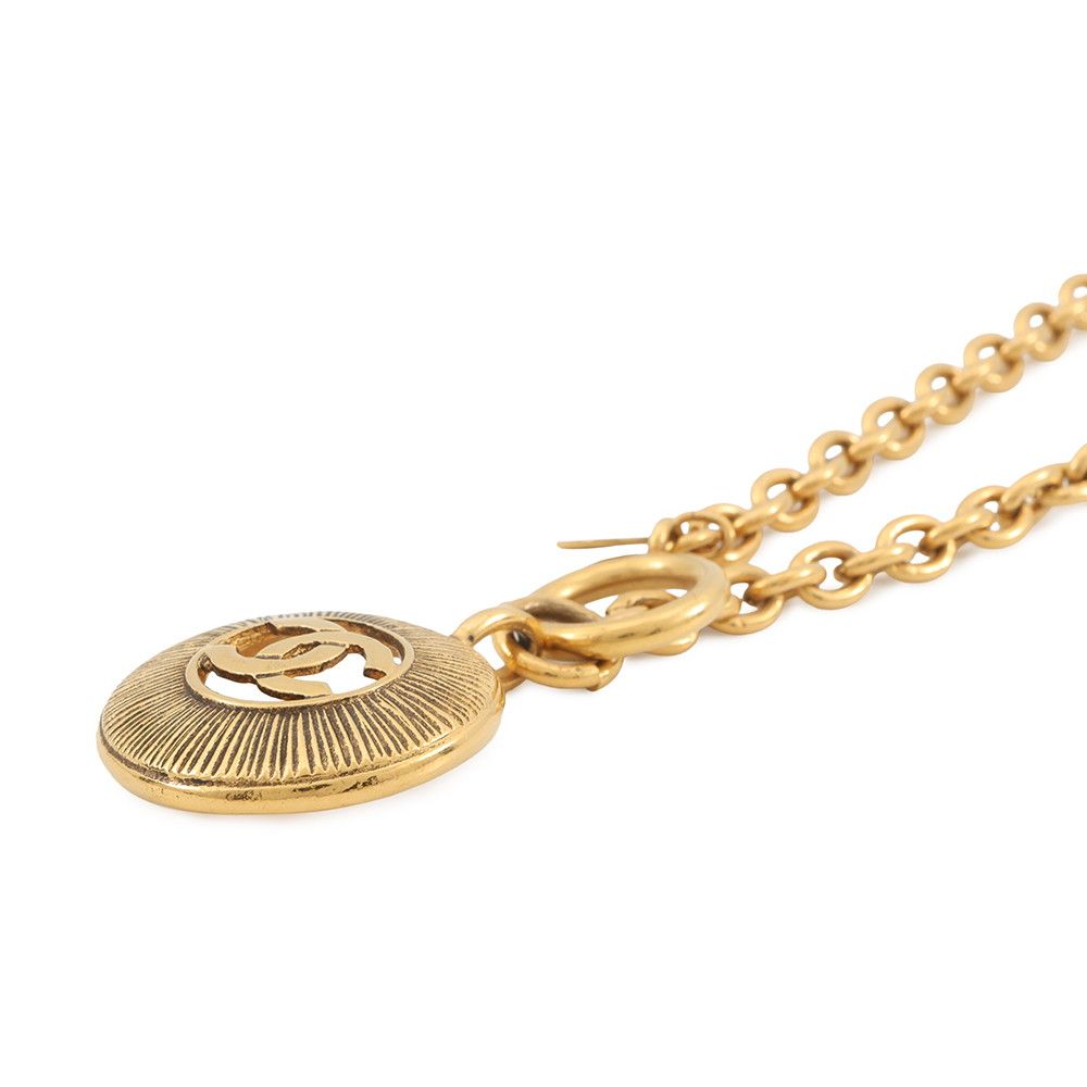 Chanel Necklace CC Logo Metal Vintage — view 2