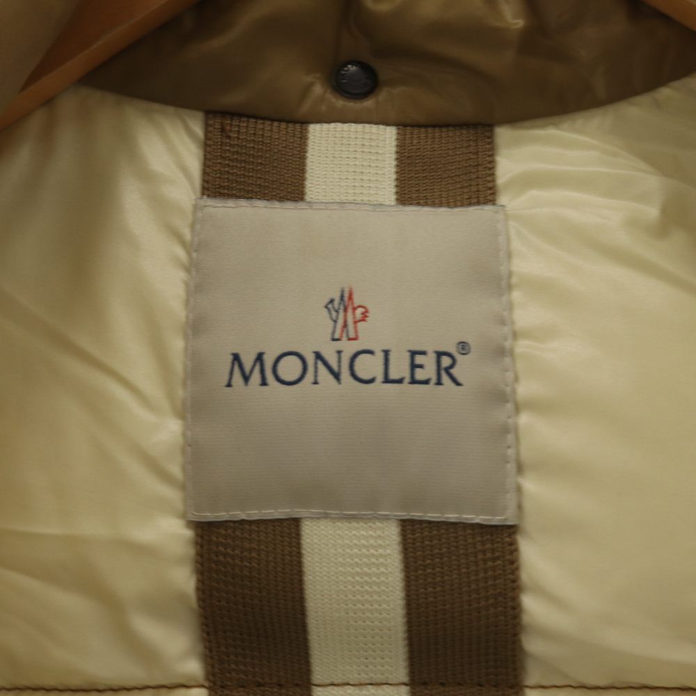 Moncler Quincy Down Jacket Hood Patch Logo 0 Beige — view 4