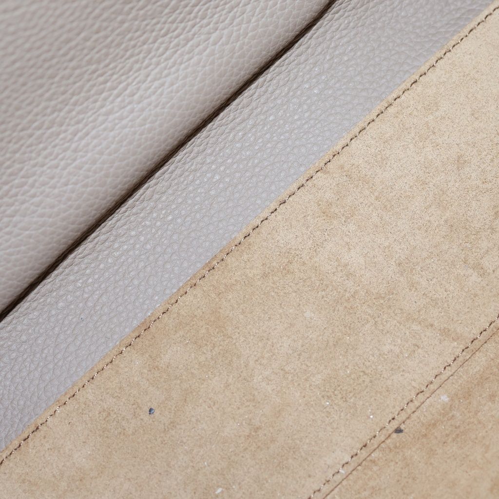 Loewe Amazona 23 2-Way Handbag Beige Leather Strap — view 5