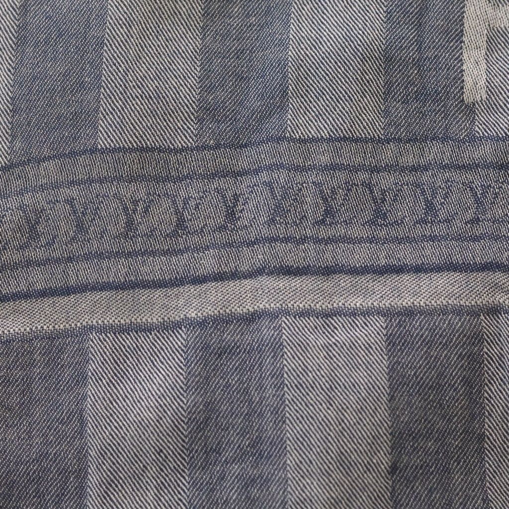 Louis Vuitton Trunk Travel Scarf Gray — view 2