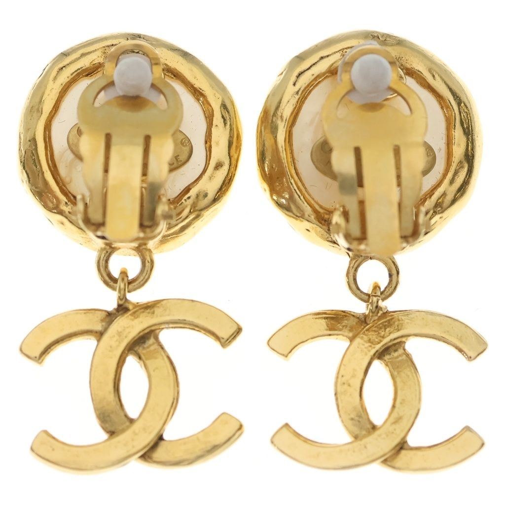 Chanel CC Logo Pearl Earrings White Gold — view 2