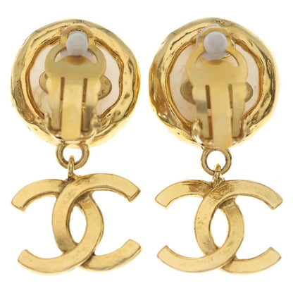 Chanel CC Logo Pearl Earrings White Gold — view 2