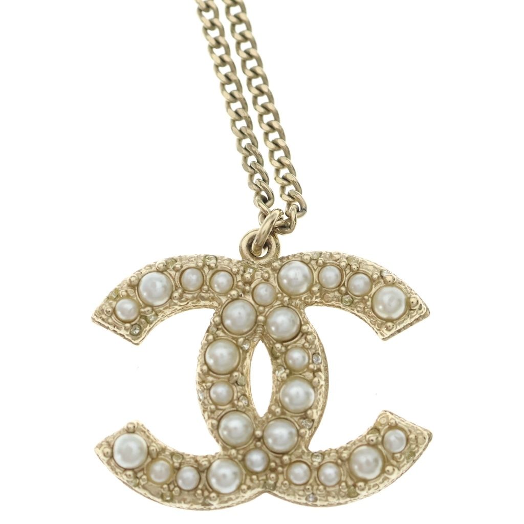 Chanel CC Logo Pearl Pendant Chain Gold White — view 3