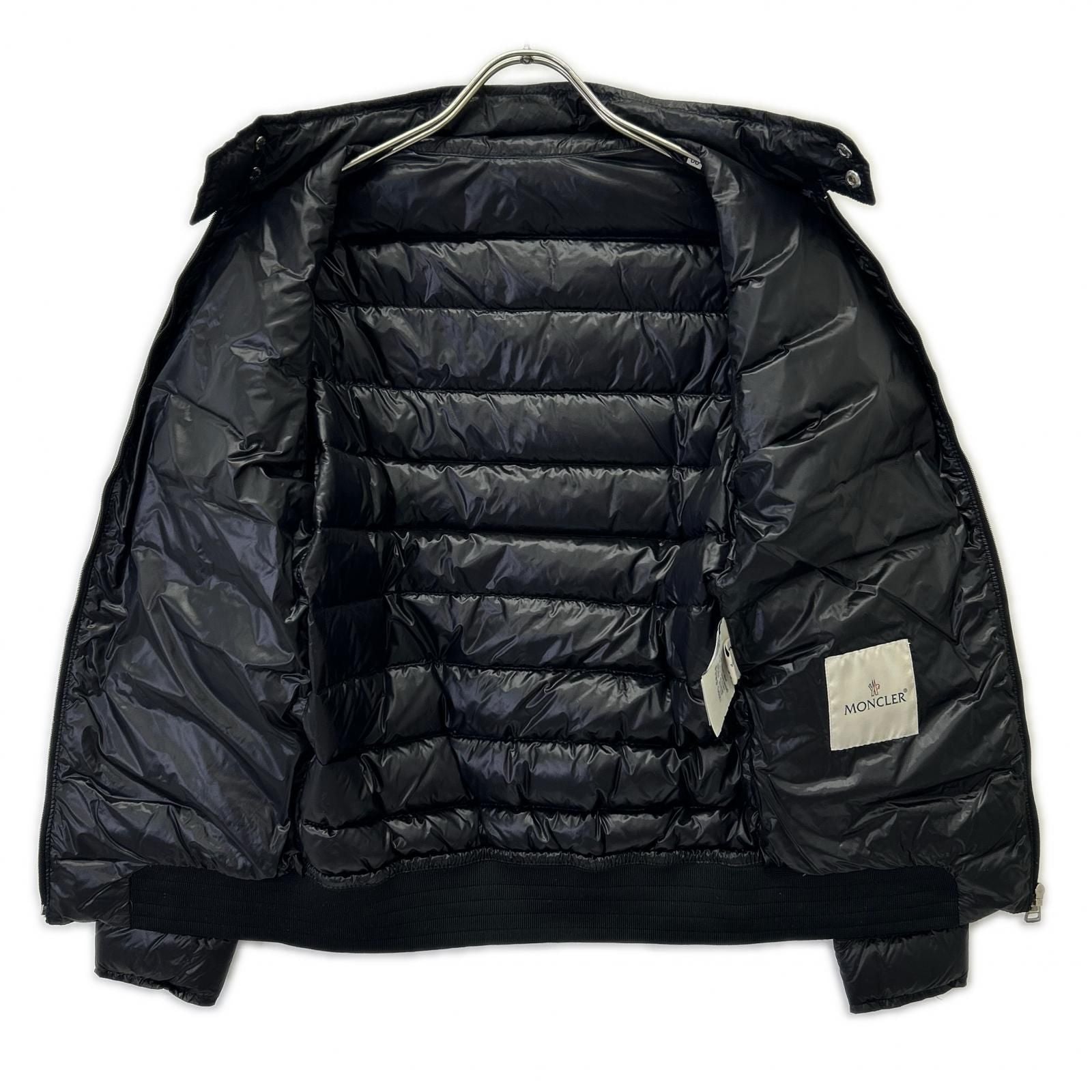 Moncler Delon Down Jacket 00 — view 3