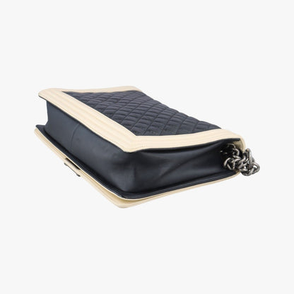 Chanel Black Beige Lambskin Messenger — view 6