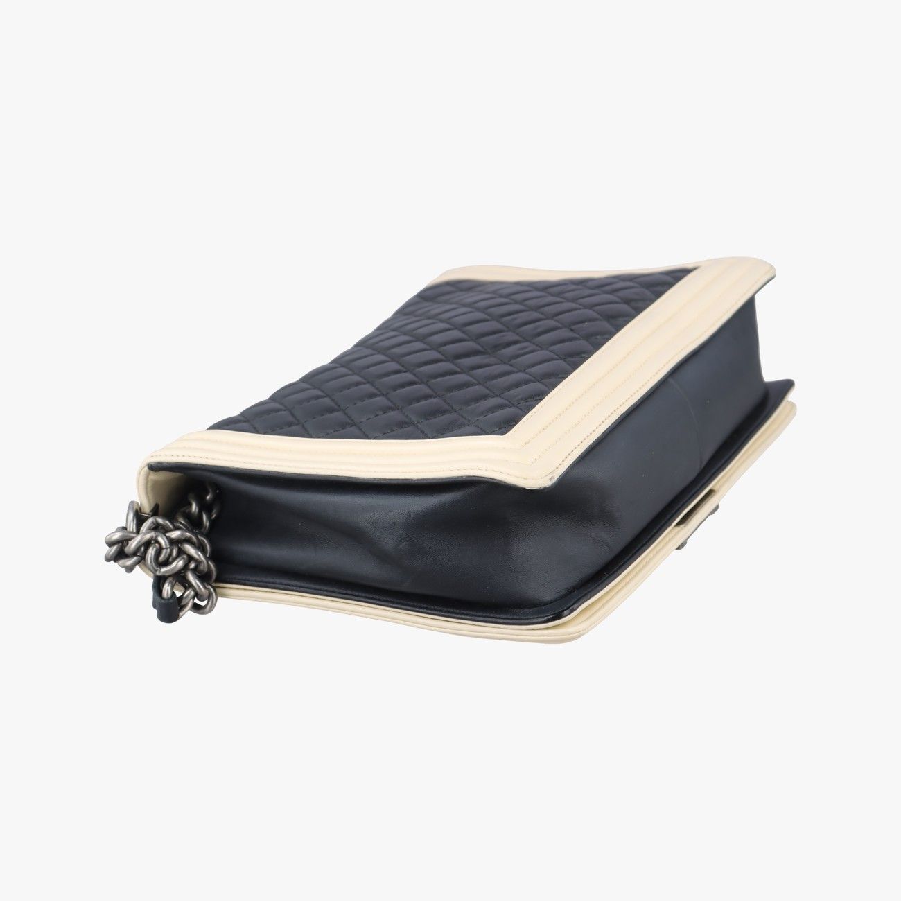 Chanel Black Beige Lambskin Messenger — view 7