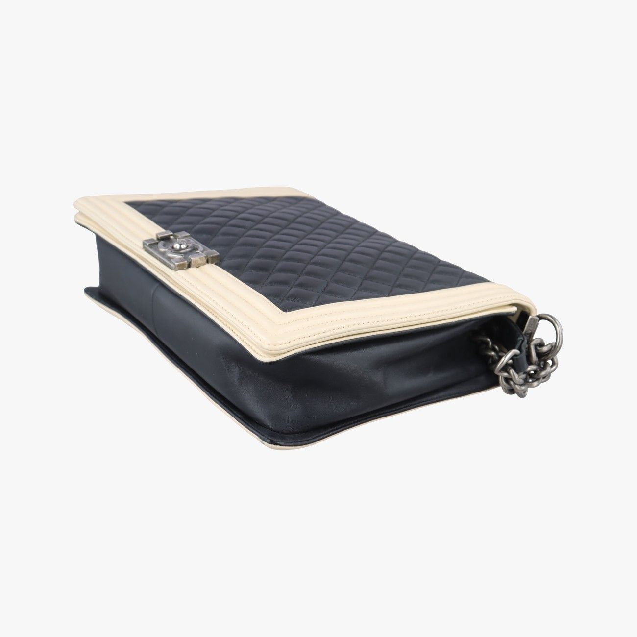 Chanel Black Beige Lambskin Messenger — view 4