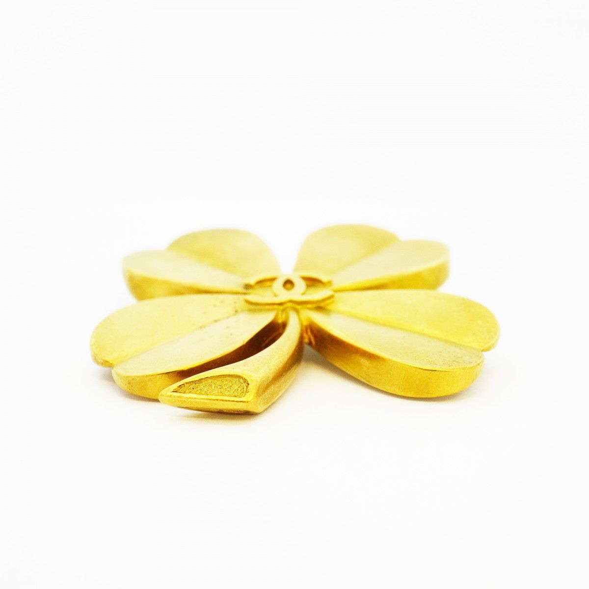 Chanel Brooch Vintage CC Logo Clover Motif Gold Plated — view 3