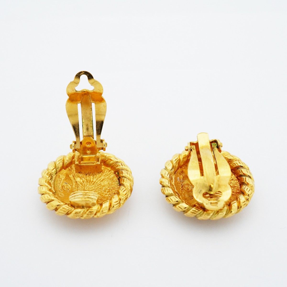 Chanel Earrings Vintage CC Logo Round — view 3