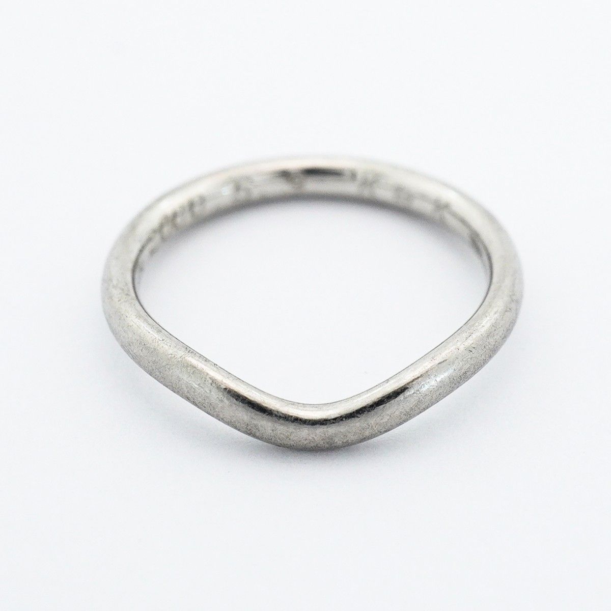 Tiffany & Co Ring Curved Band Platinum — view 3