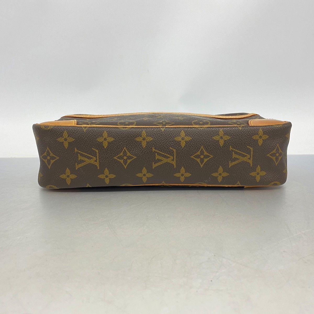 Louis Vuitton Clutch Monogram Compiegne 28 Brown — view 3