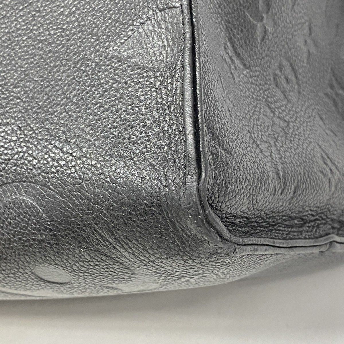 Louis Vuitton Tote Monogram Empreinte On The Go GM Noir 2-Way — view 6