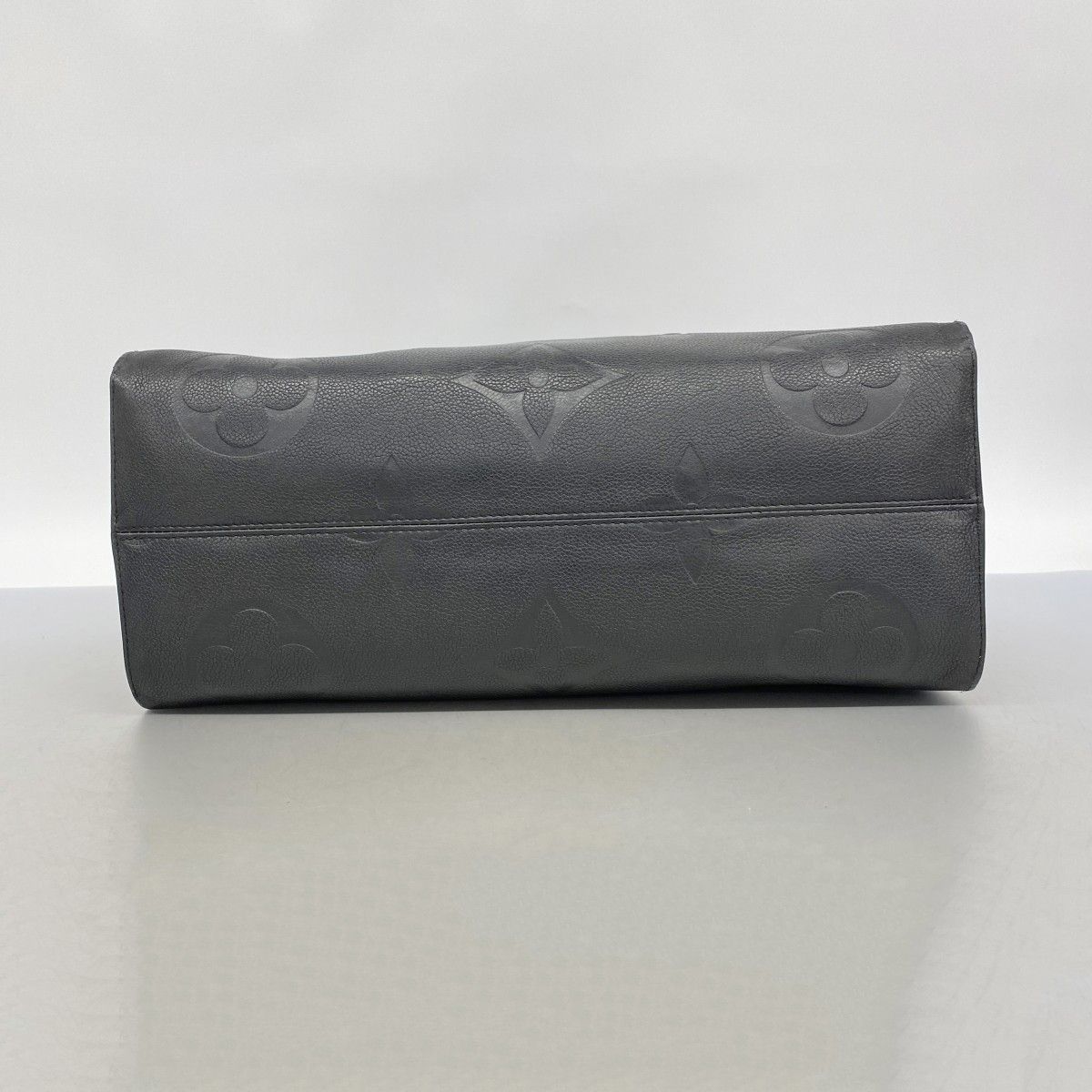 Louis Vuitton Tote Monogram Empreinte On The Go GM Noir 2-Way — view 3