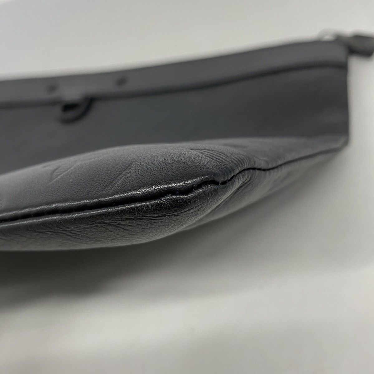Louis Vuitton Clutch Monogram Shadow Pochette Discovery Black — view 7