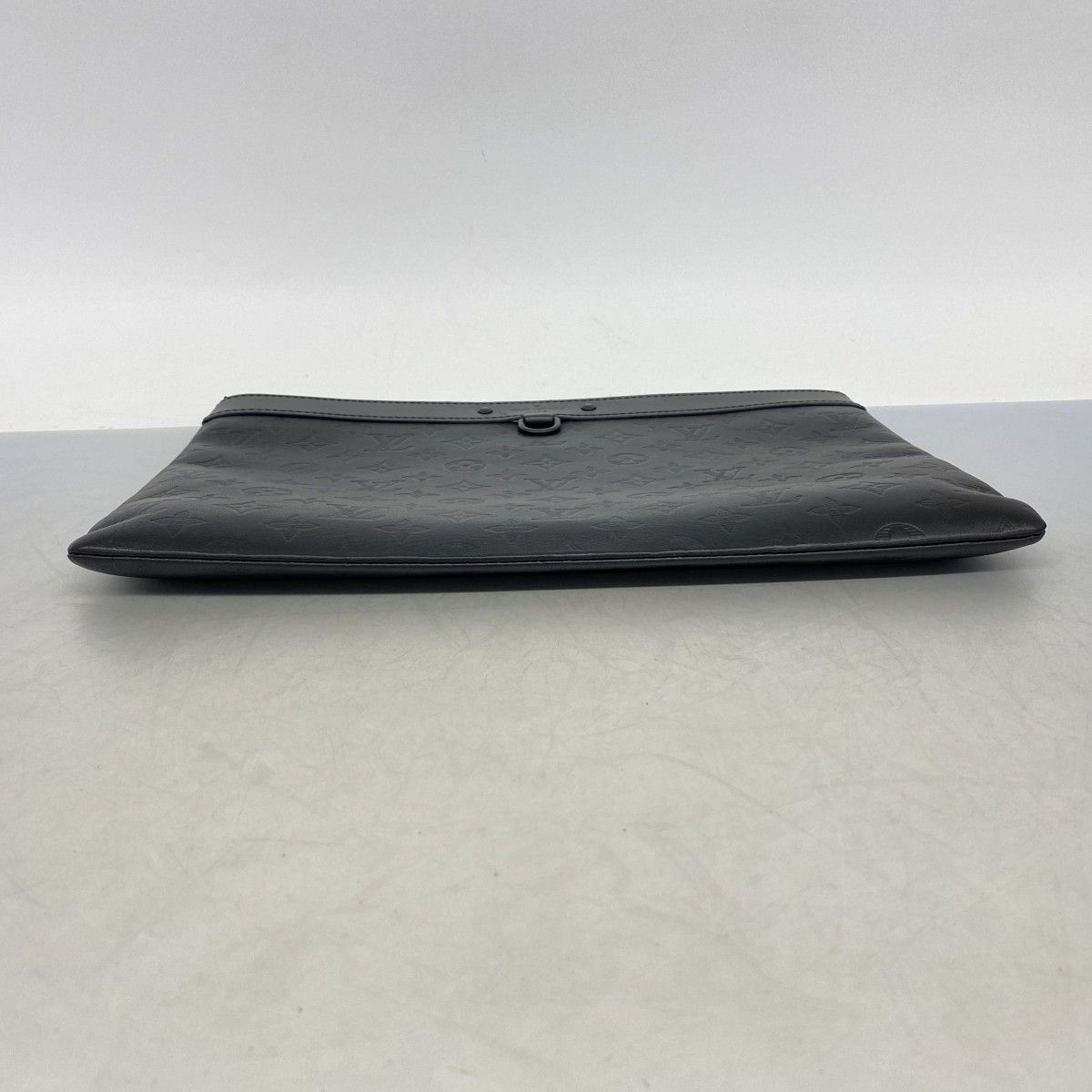 Louis Vuitton Clutch Monogram Shadow Pochette Discovery Black — view 3