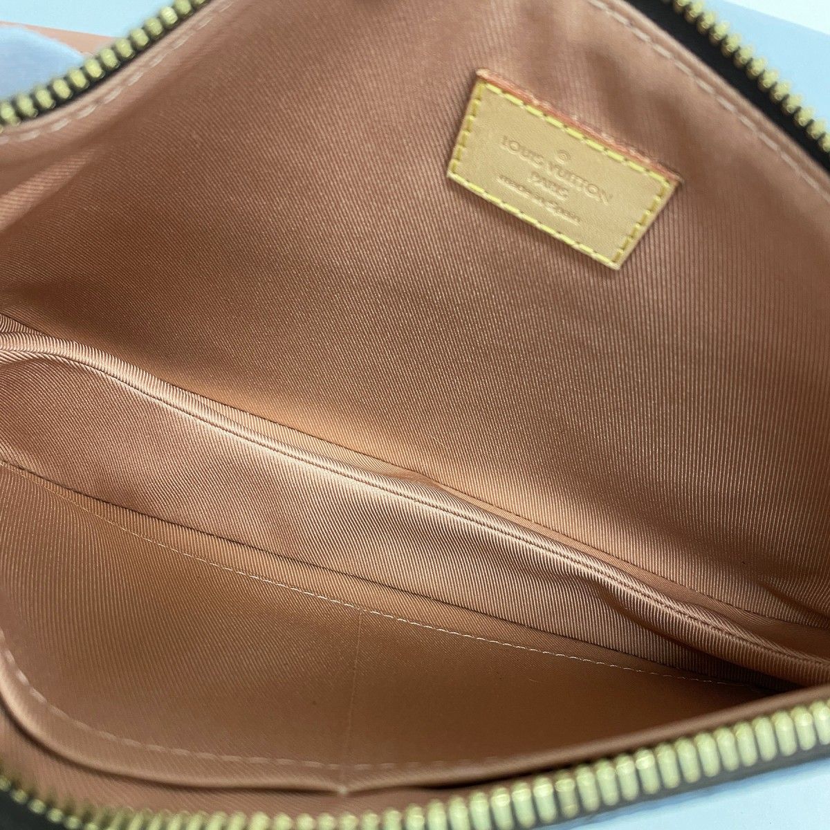 Louis Vuitton Shoulder Bag Monogram Loretta Ville Rose — view 4