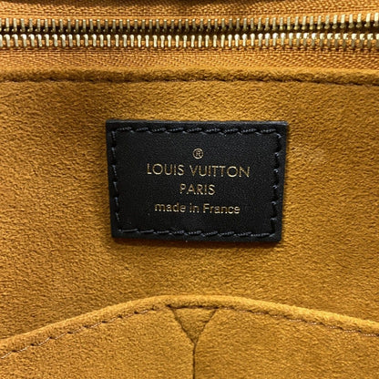 Louis Vuitton Tote Monogram Empreinte On The Go MM Noir 2-Way — view 5