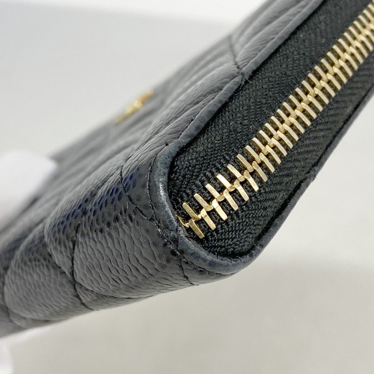 Chanel Wallet Quilted Caviar Leather Black Gold — view 5