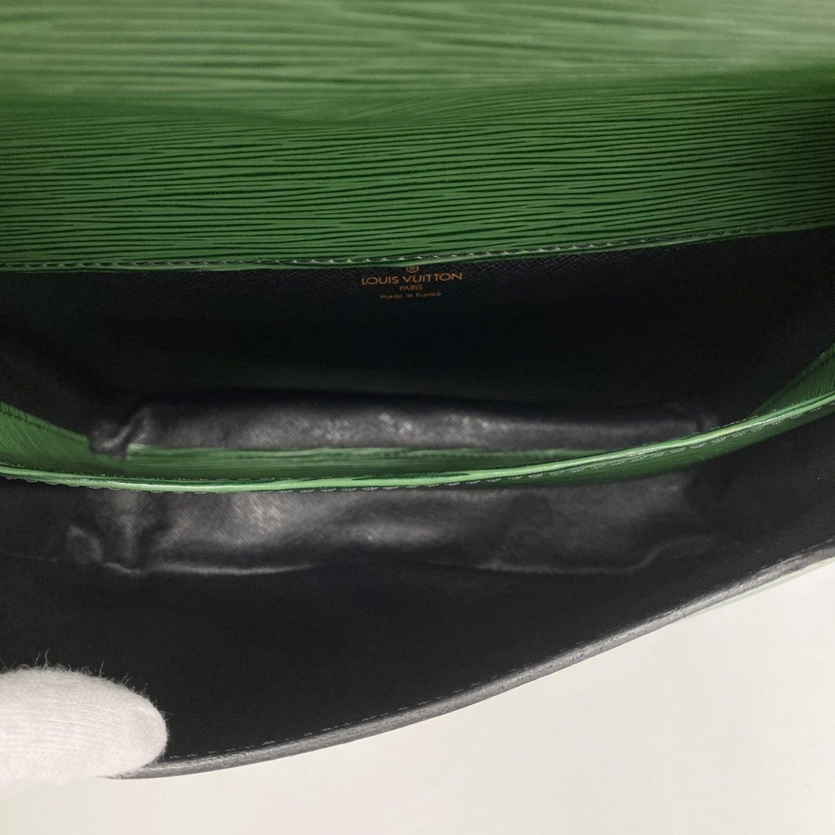 Louis Vuitton Shoulder Bag Epi Cartouchiere Borneo Green — view 4