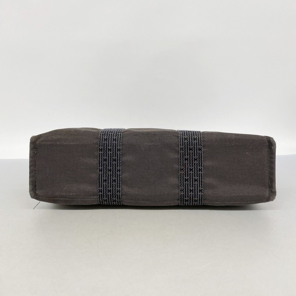 Hermes Tote Her Line MM Canvas Gray Silver — view 3