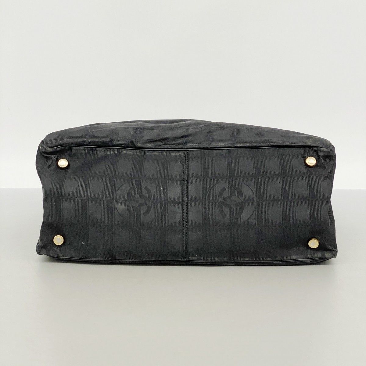 Chanel Tote New Travel Nylon Black Gold — view 3