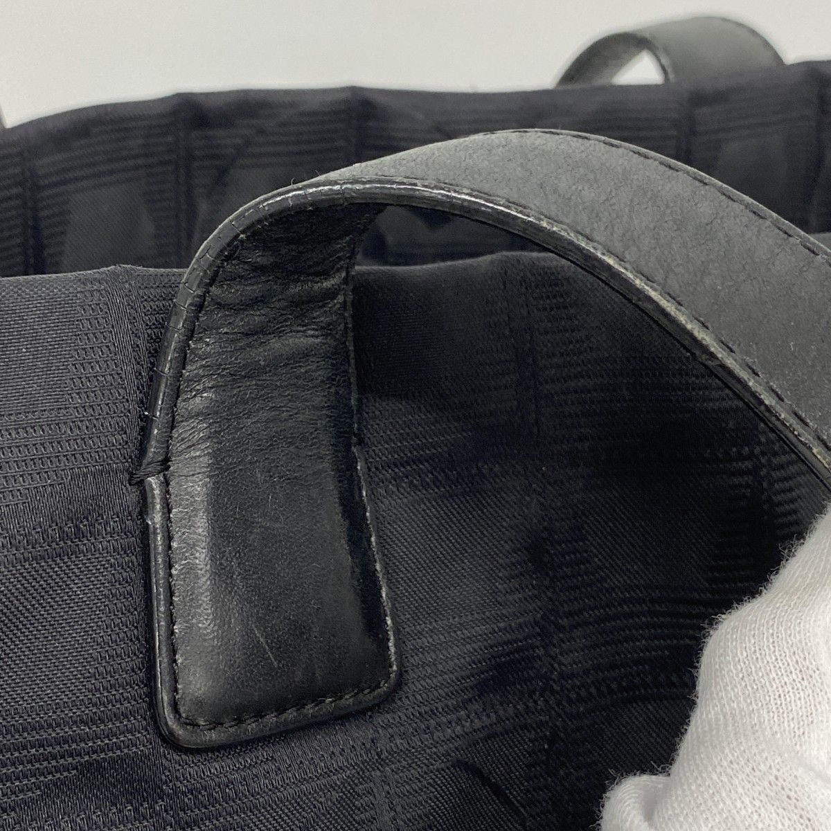 Chanel Tote New Travel Nylon Black Gold — view 8
