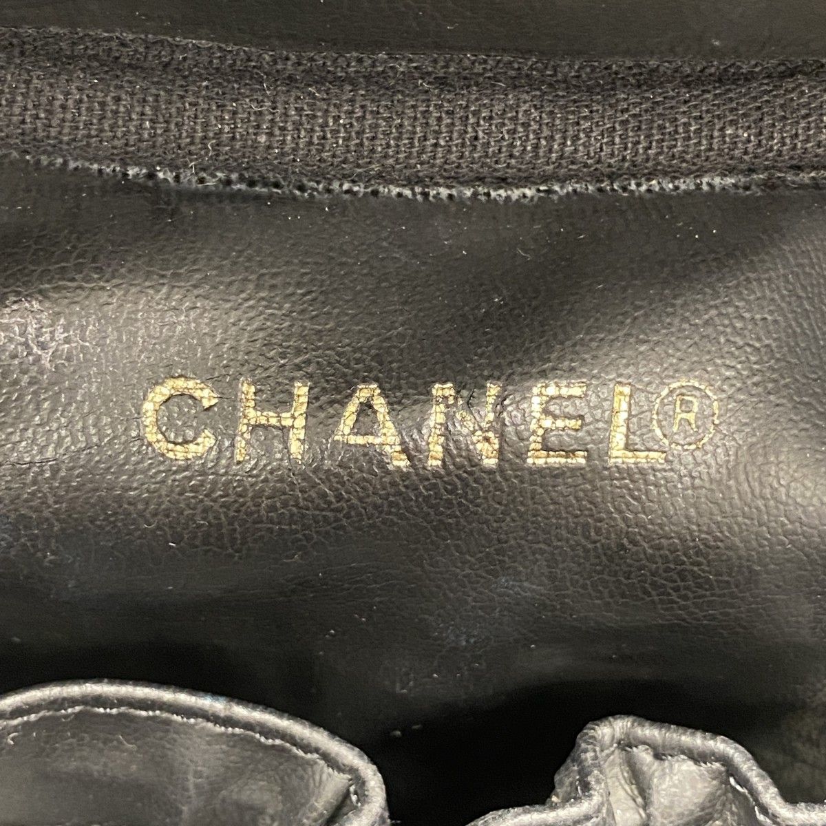 Chanel Vanity Bag Caviar Leather Black Gold — view 5