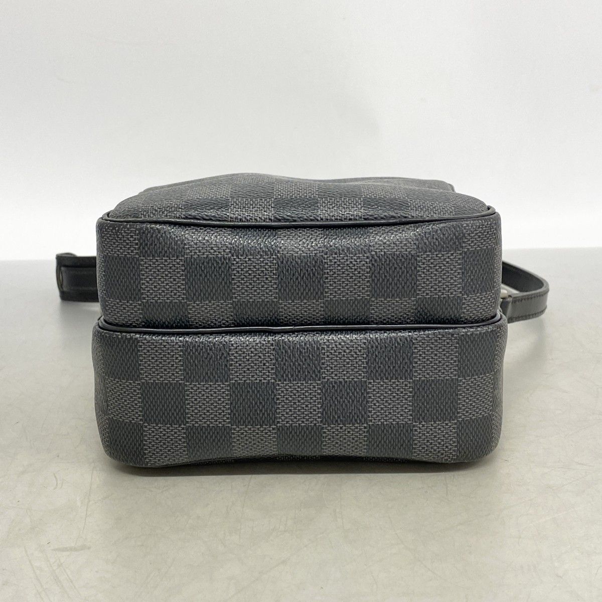 Louis Vuitton Shoulder Bag Damier Graphite Rem Black Gray — view 3