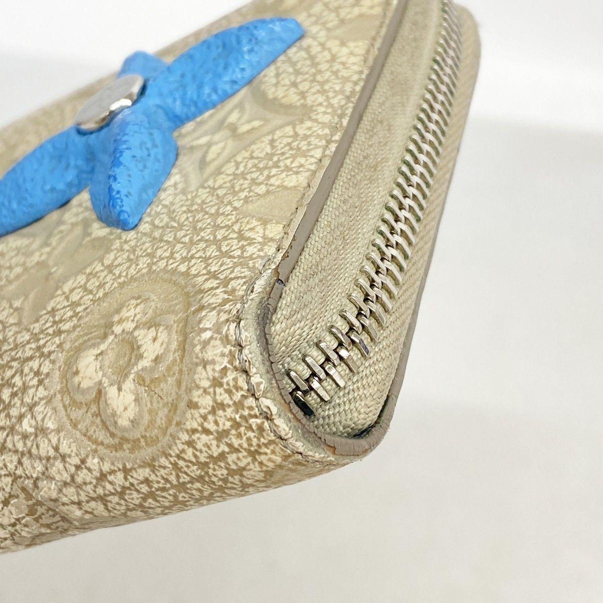 Louis Vuitton Wallet Taurillon Climbing Zippy Vertical Chalk White — view 5