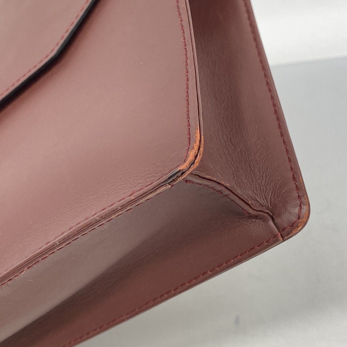 Cartier Clutch Must Leather Bordeaux Gold — view 6