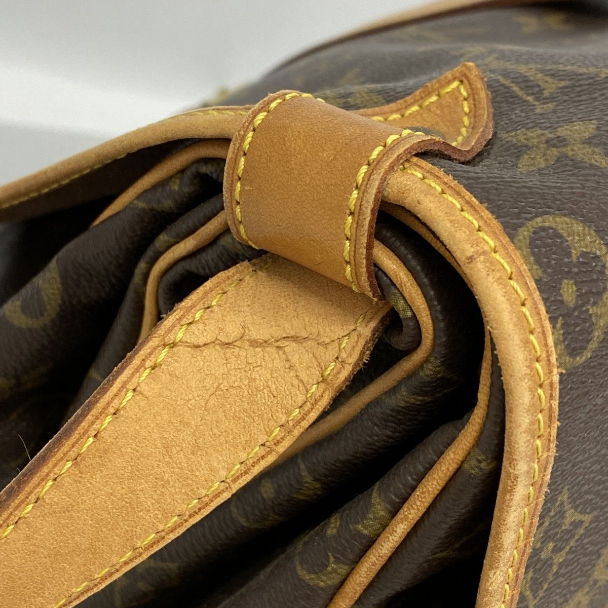 Louis Vuitton Shoulder Bag Monogram Saumur 35 Brown — view 9