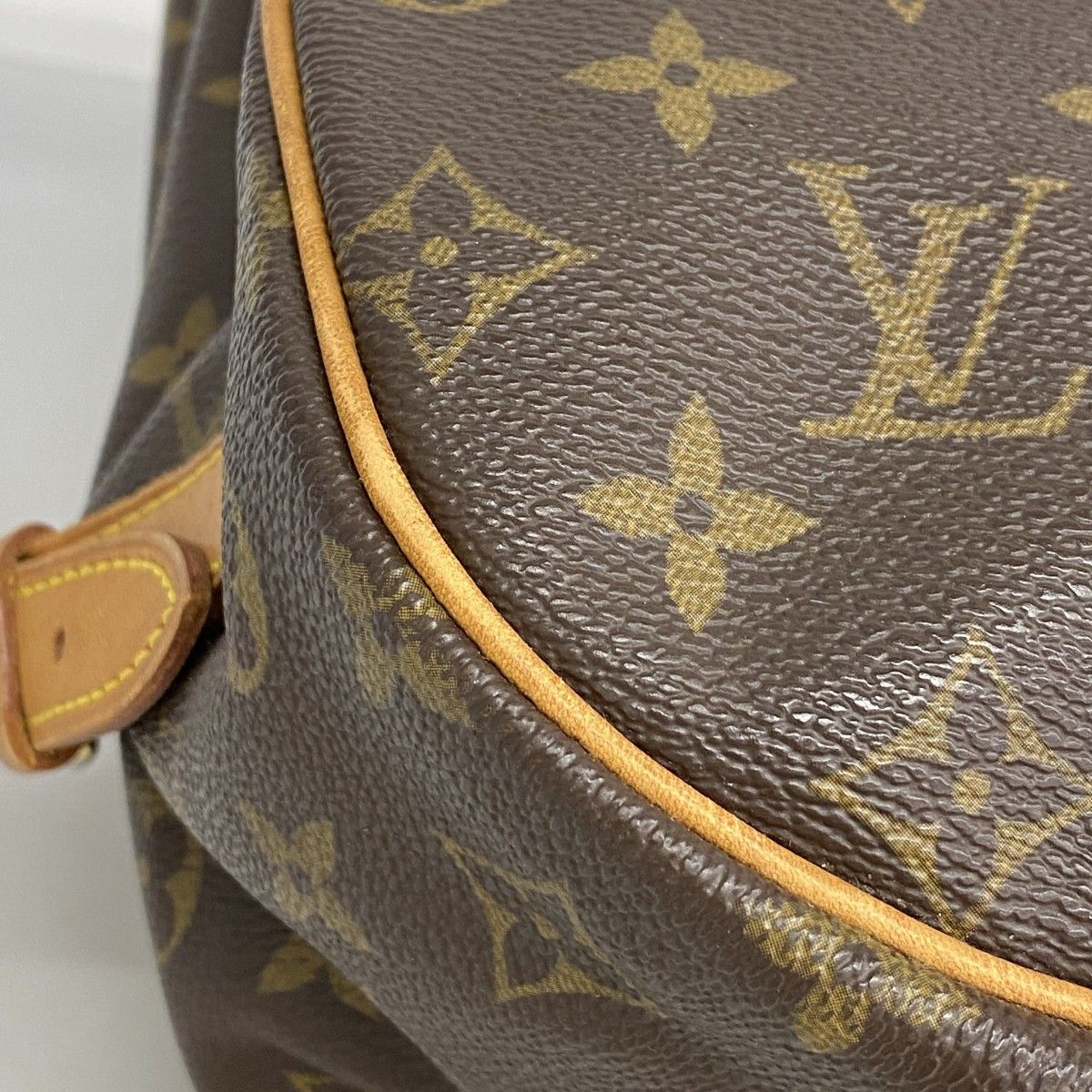Louis Vuitton Shoulder Bag Monogram Saumur 35 Brown — view 6
