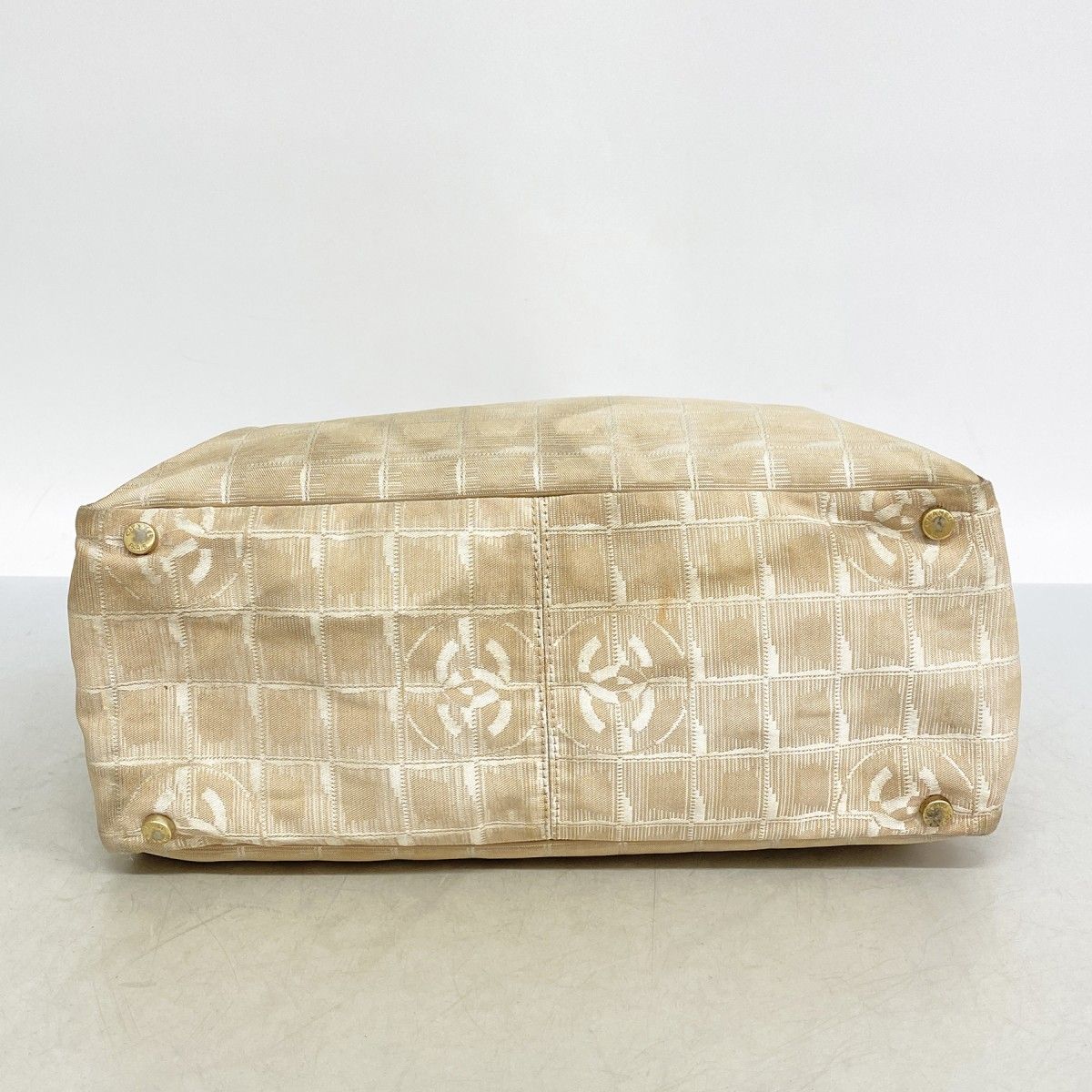 Chanel Tote New Travel Nylon Beige Gold — view 3