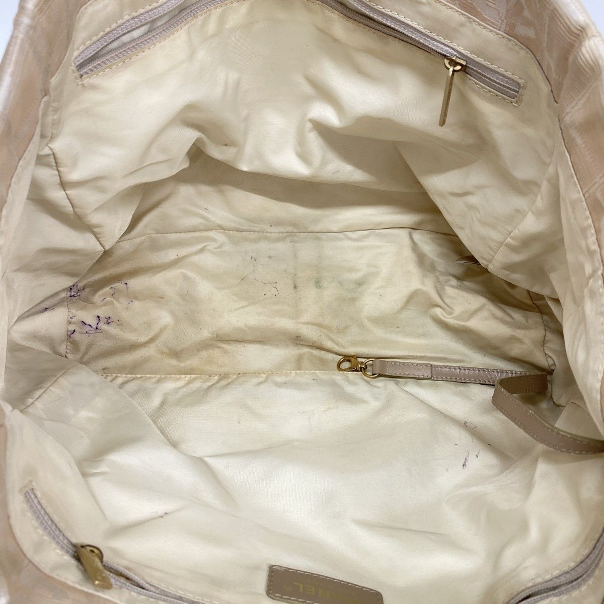 Chanel Tote New Travel Nylon Beige Gold — view 4
