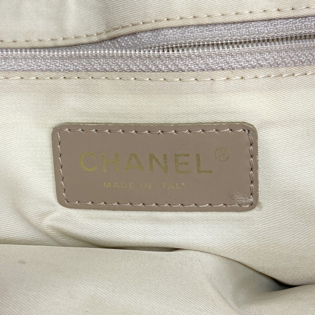 Chanel Tote New Travel Nylon Beige Gold — view 5