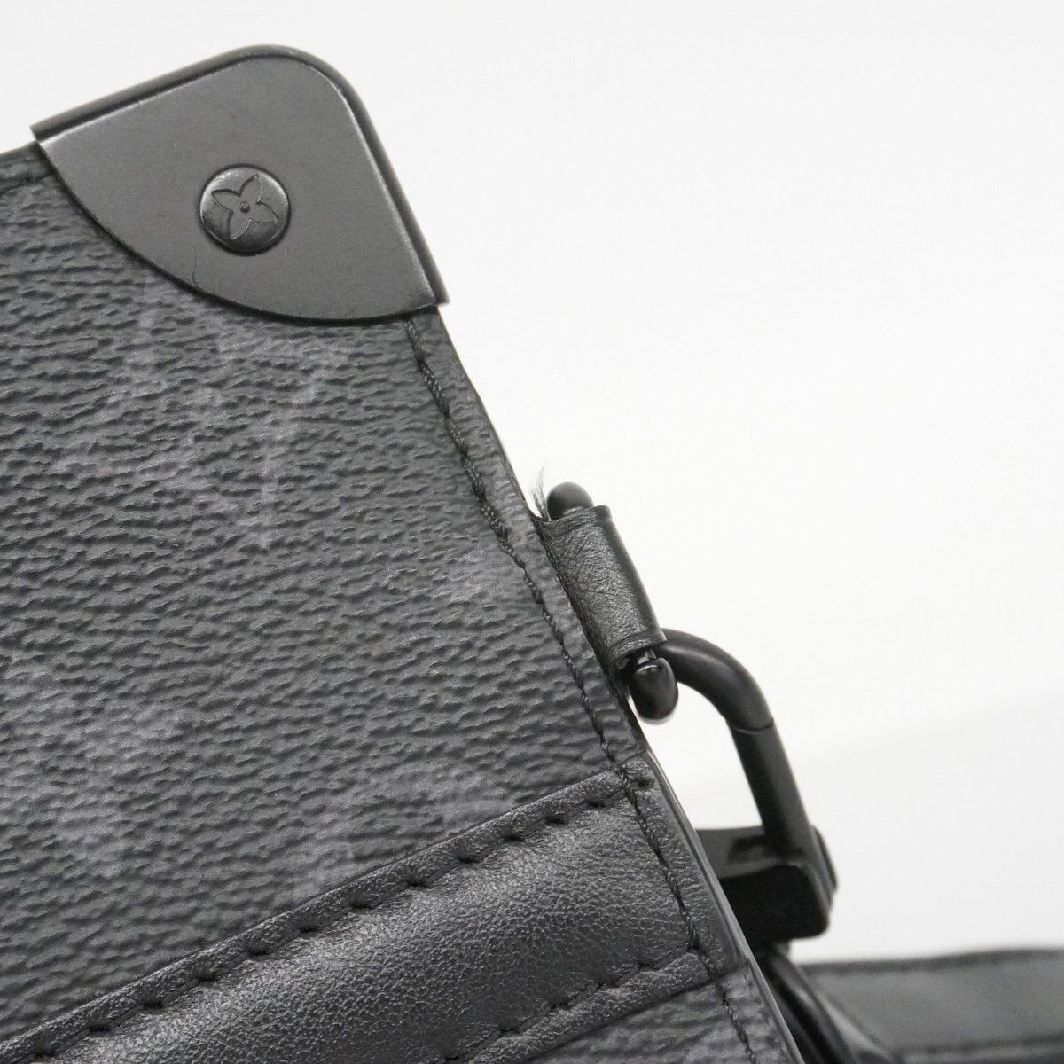 Louis Vuitton Clutch Monogram Eclipse Trunk Pochette Black — view 6